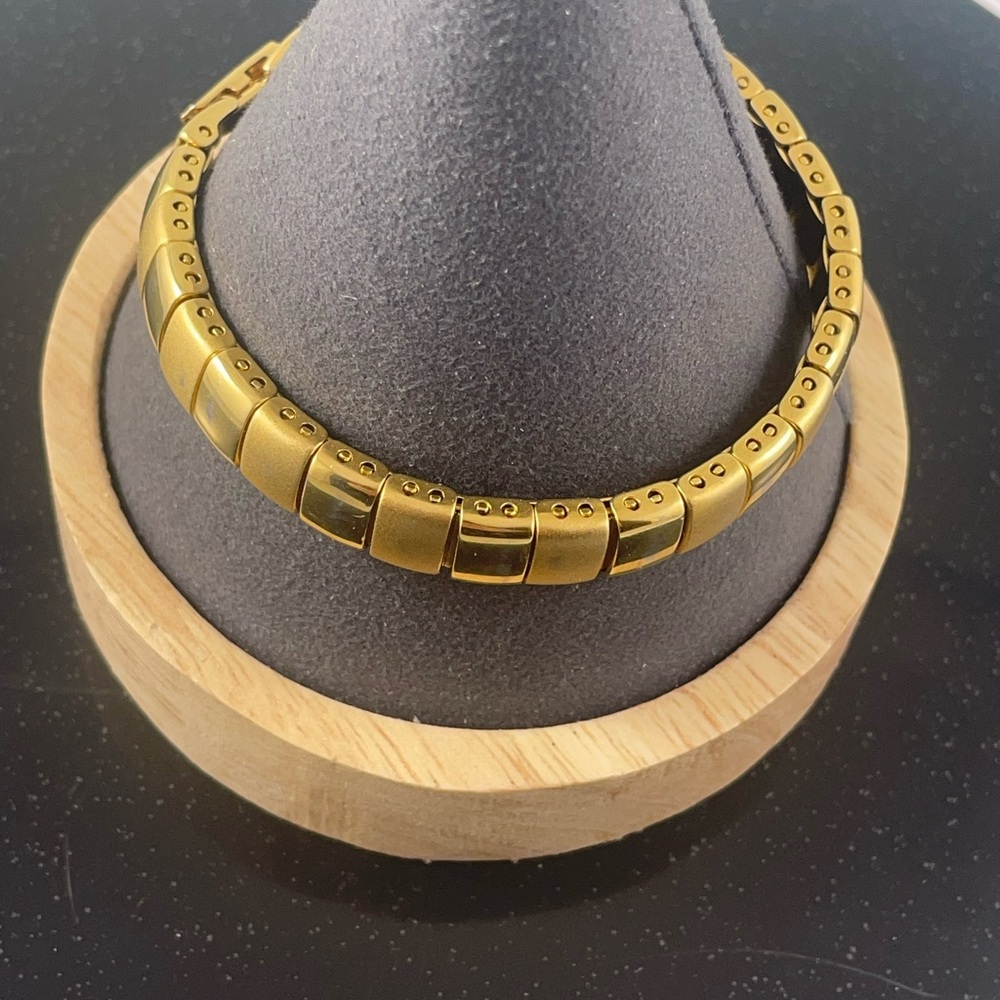 Elegant Gold-Tone Bracelet